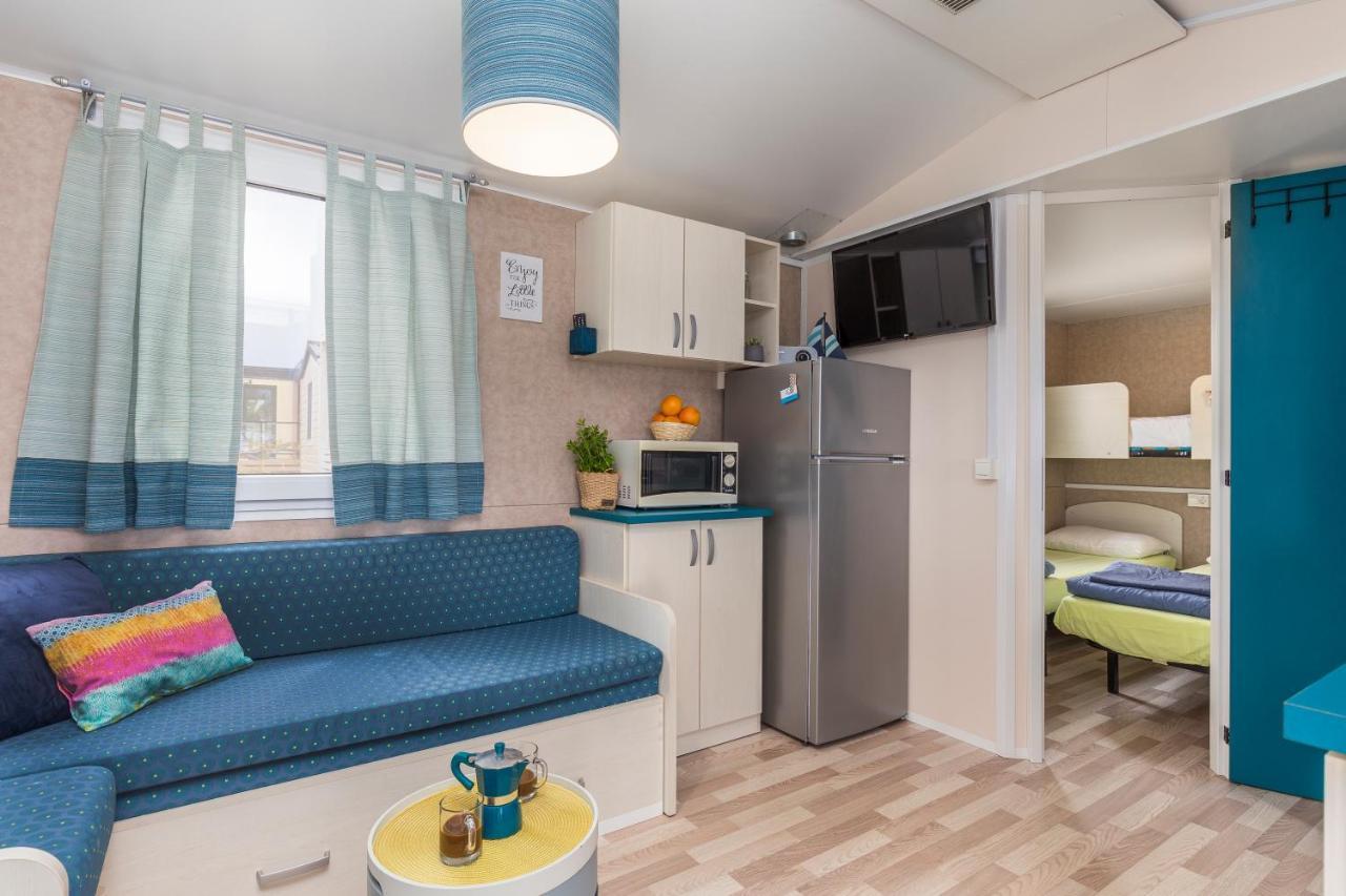 West Coast Mobilhome With Xxl Terrace Tar-Vabriga Exterior foto